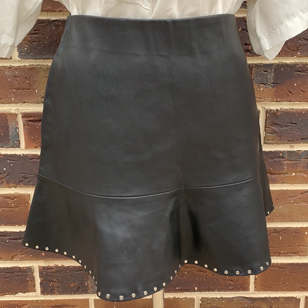 ZARA TRAFALUC | Faux leather skirt - Picture 3 of 9